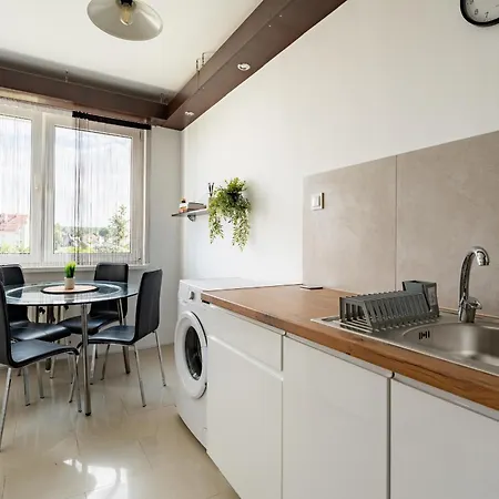 Urban Nest By Bookinghost Apartament